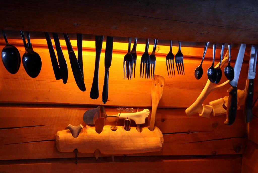 Engholm Husky Design Lodge カラショク 部屋 写真